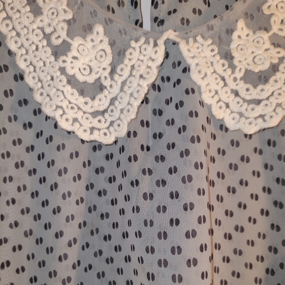 Sleeveless top - Picture 3 of 3